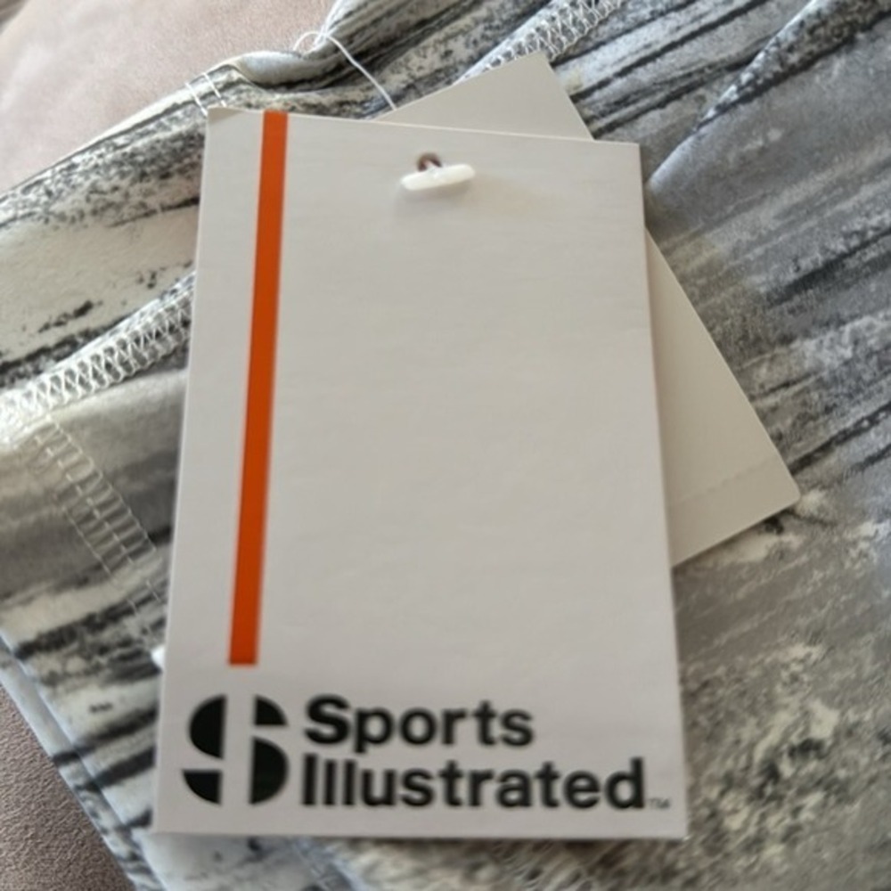 SPORTS ILLUSTRATED. NWT. Ski Tracks‎ White Leggings. Size XS. - Picture 6 of 7
